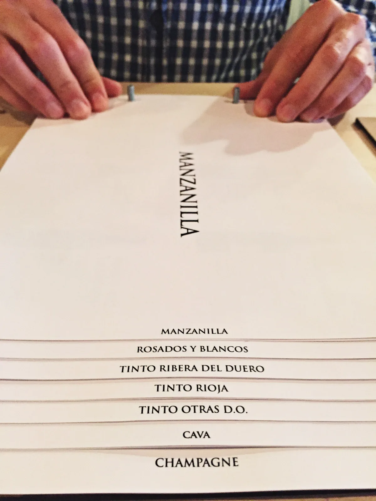 producción artesanal diseño grafico cartas de vinos