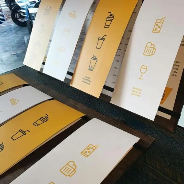 imagen destacada del post Diseño y producción artesanal para cartas de Santos Sándwiches