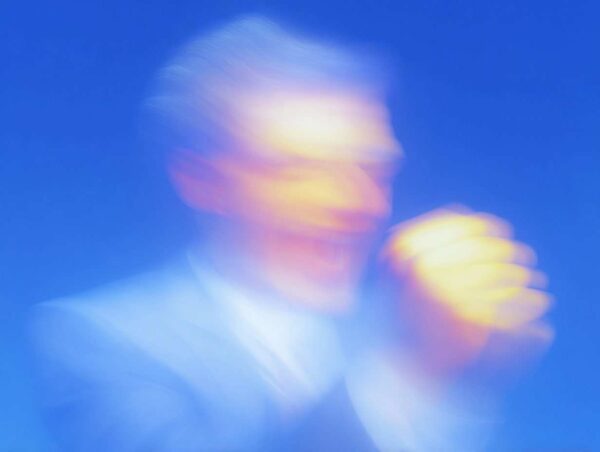 imagen destacada del post Europa regula la IA, el adiós definitivo a Twitter y novedades de Apple